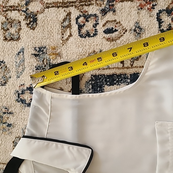 LIZ CLAIBORNE WOMENS PETITE WHITE & BLACK SLEEVELESS BUTTON BLOUSE PETITE LARGE - Picture 14 of 16